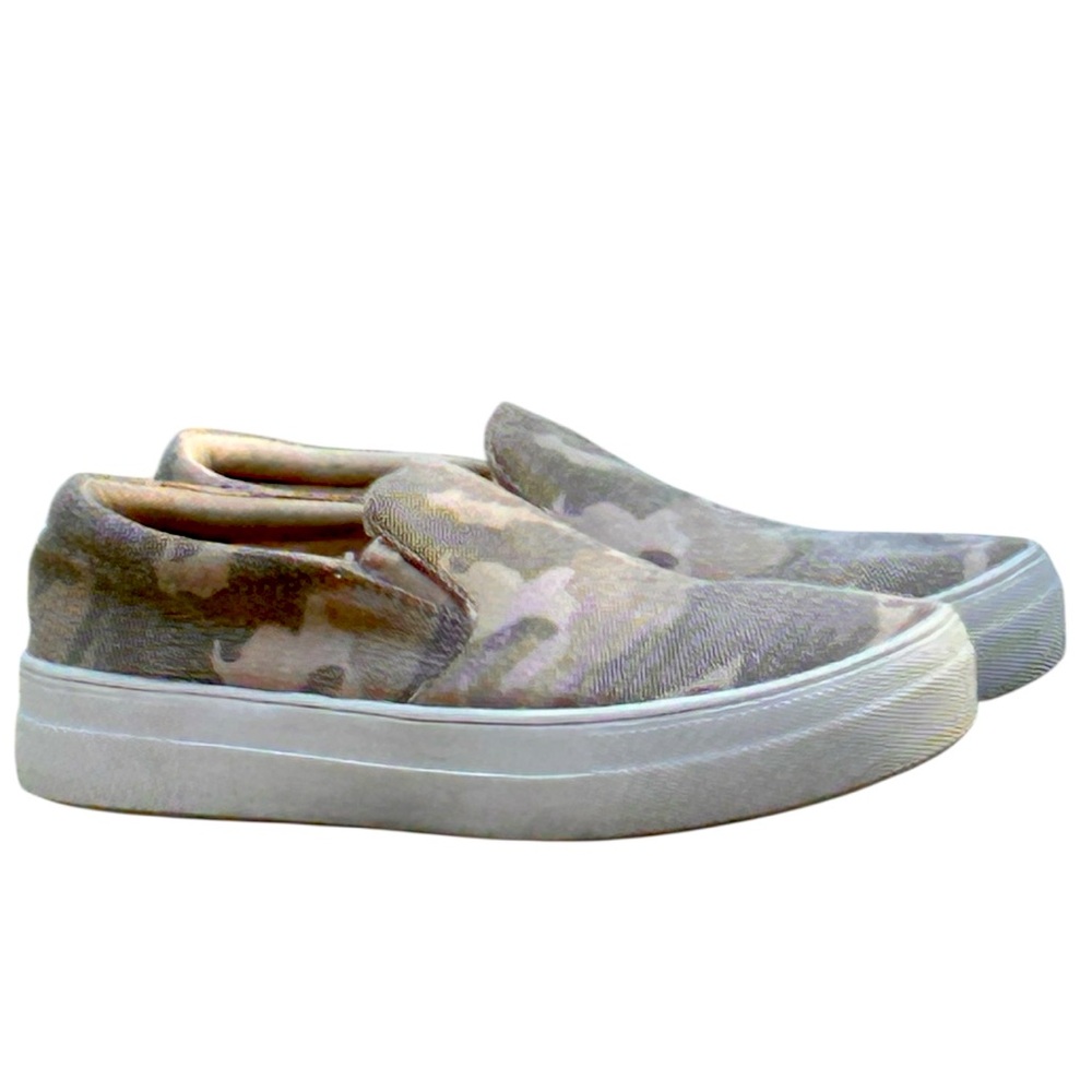 Steve Madden Gills Slip-on Sneakers, Tan Camouflage, Camo Canvas Shoes Women's 6